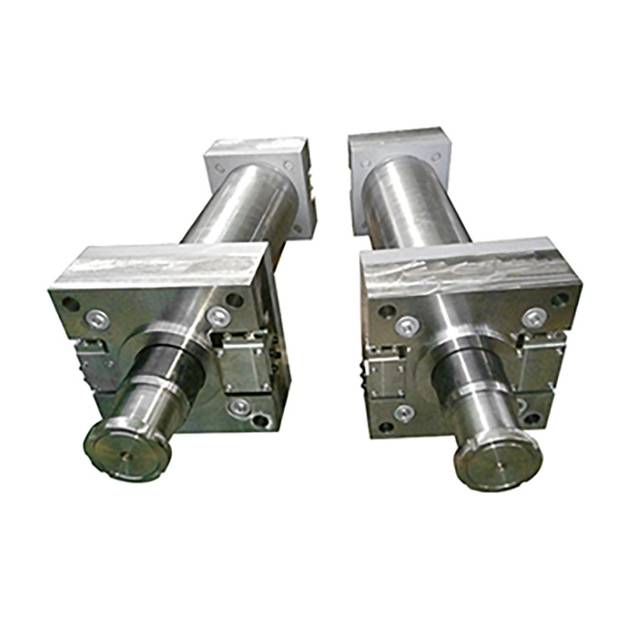 Seawater-resistant cylinder for reverse osmosis systems with titanium rods